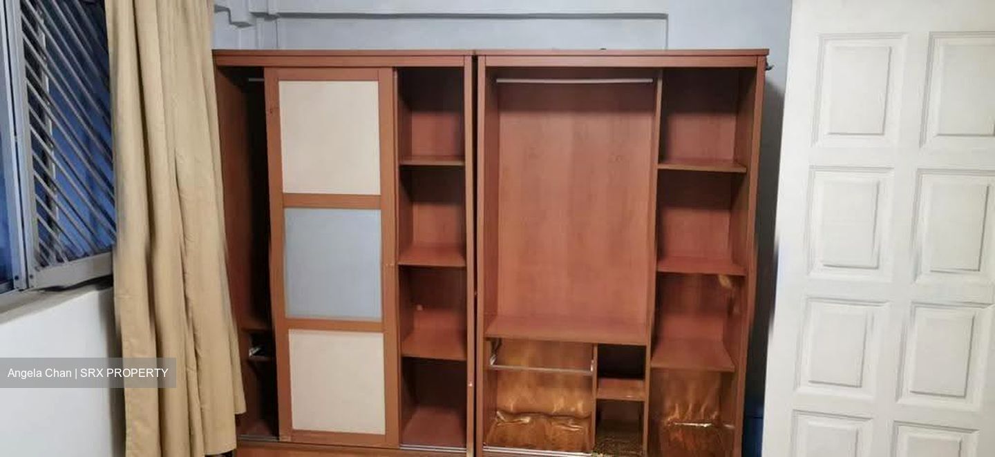 Blk 216 Jurong East Street 21 (Jurong East), HDB Executive #638320681